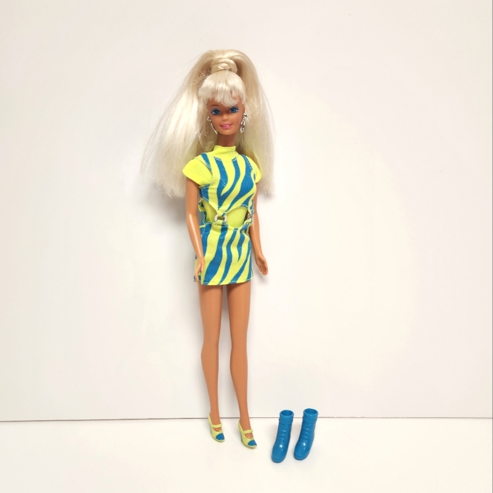 1997 Movin' Groovin' Barbie